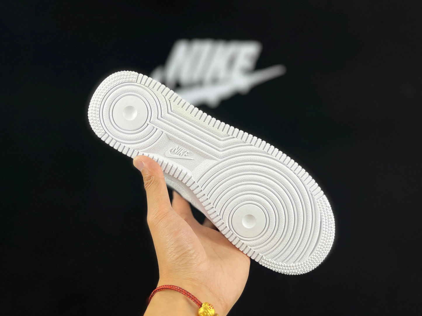 NIKE AIR FORCE 1 High "White/Black" - Phantom Kicks