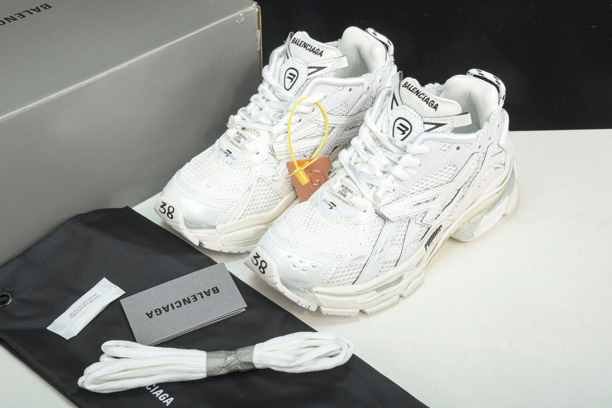 B Runner White