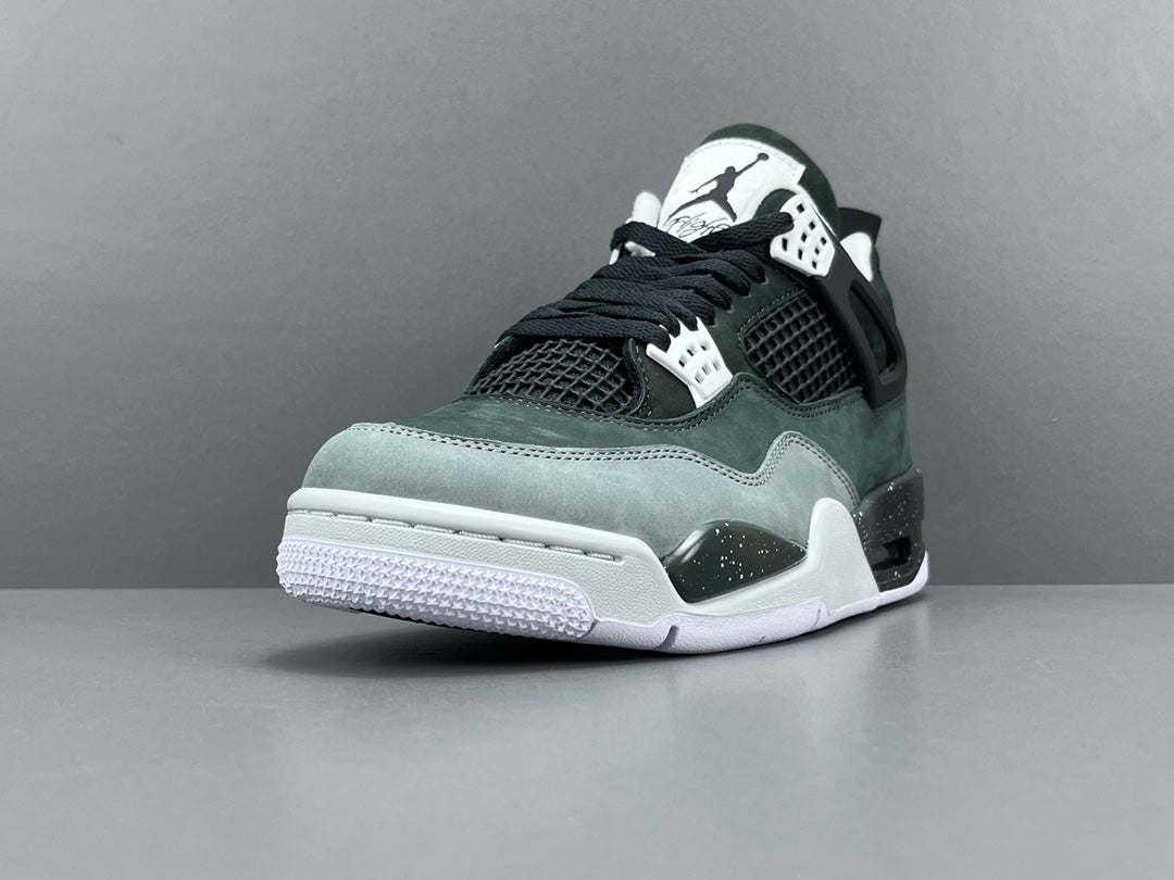AIR JORDAN 4 x FEAR - Phantom Kicks