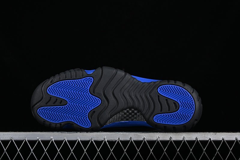 AIR JORDAN 11 RETRO BLACK/BLUE - Phantom Kicks