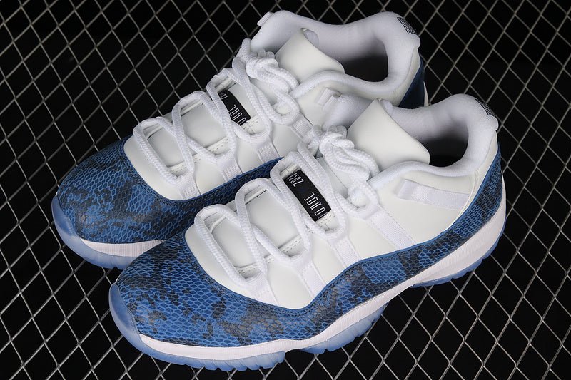 AIR JORDAN 11 RETRO LOW NAVY SNAKESKIN 2019 WHITE/BLACK - Phantom Kicks