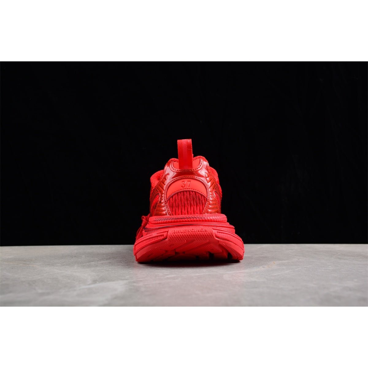 BALENCIAGA 3XL x RED - Phantom Kicks