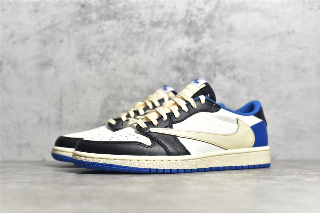 JORDAN 1 LOW x TRAVIS SCOTT FRAGMENT - Phantom Kicks