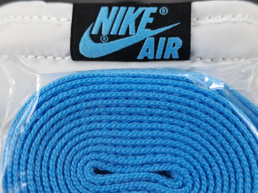 JORDAN 1 RETRO HIGH OG x UNIVERSITY BLUE - Phantom Kicks
