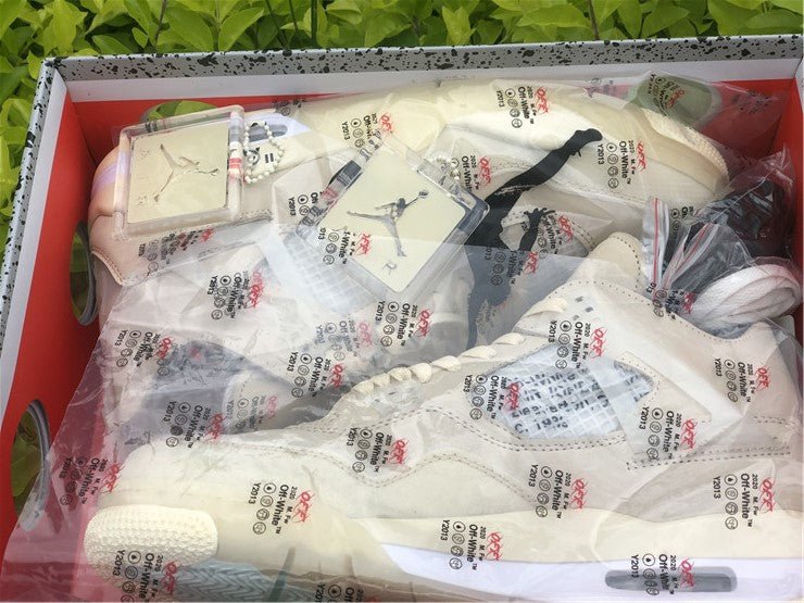 JORDAN 4 x OFF WHITE - Phantom Kicks