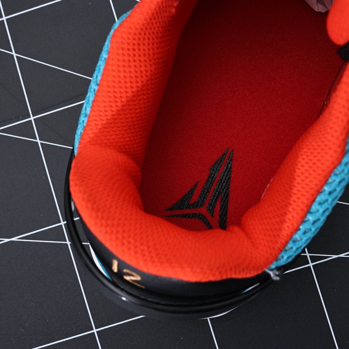 NIKE JA 1 x SCRATCH - Phantom Kicks