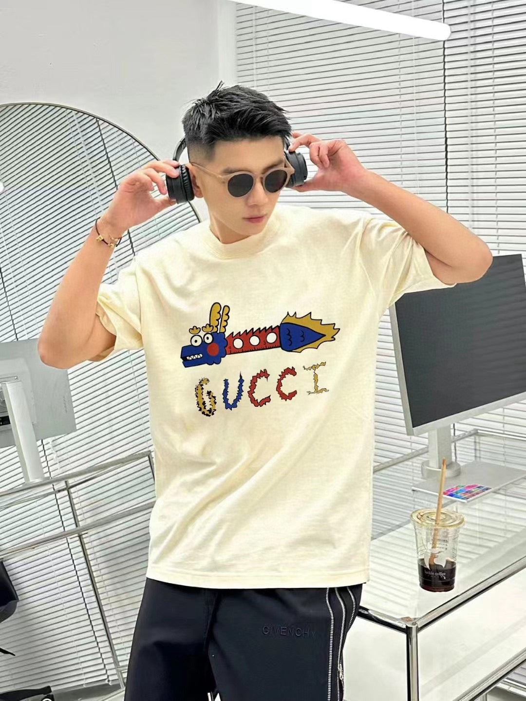 Gucci White T-Shirt with Dragon Graphic - Phantom Kicks