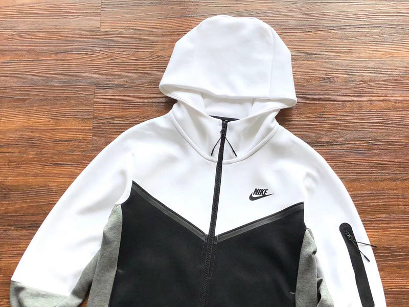 NIKE TECH FLEECE PANTS x WOLF GREY/WHITE/BLACK - Phantom Kicks