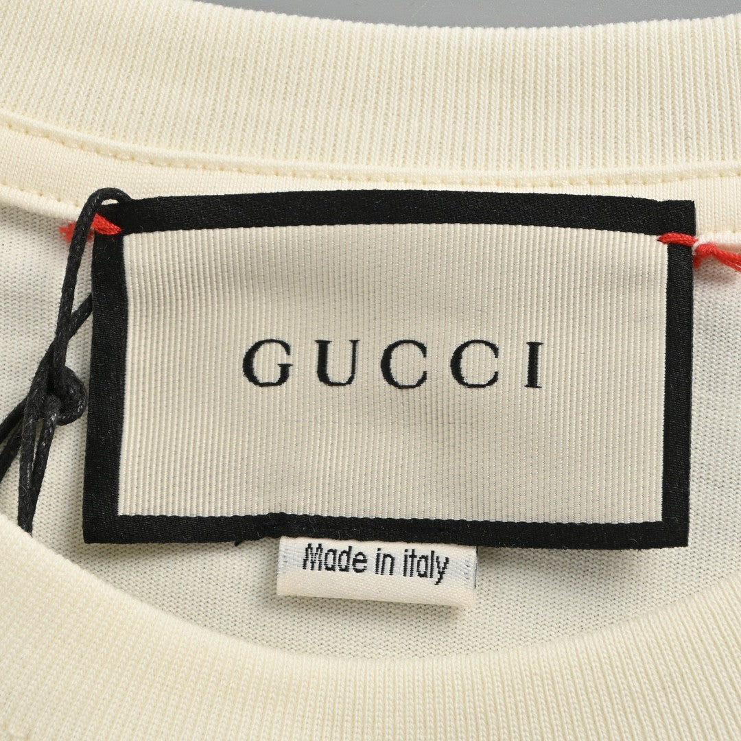 Gucci Cream T-Shirt with Heart Graphic - Phantom Kicks
