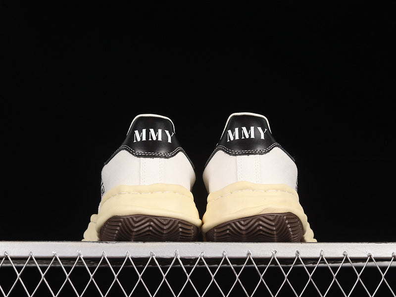 MAISON MIHARA YASUHIRO BLAKEY OG SOLE LEATHER LOW BEIGE WHITE - Phantom Kicks
