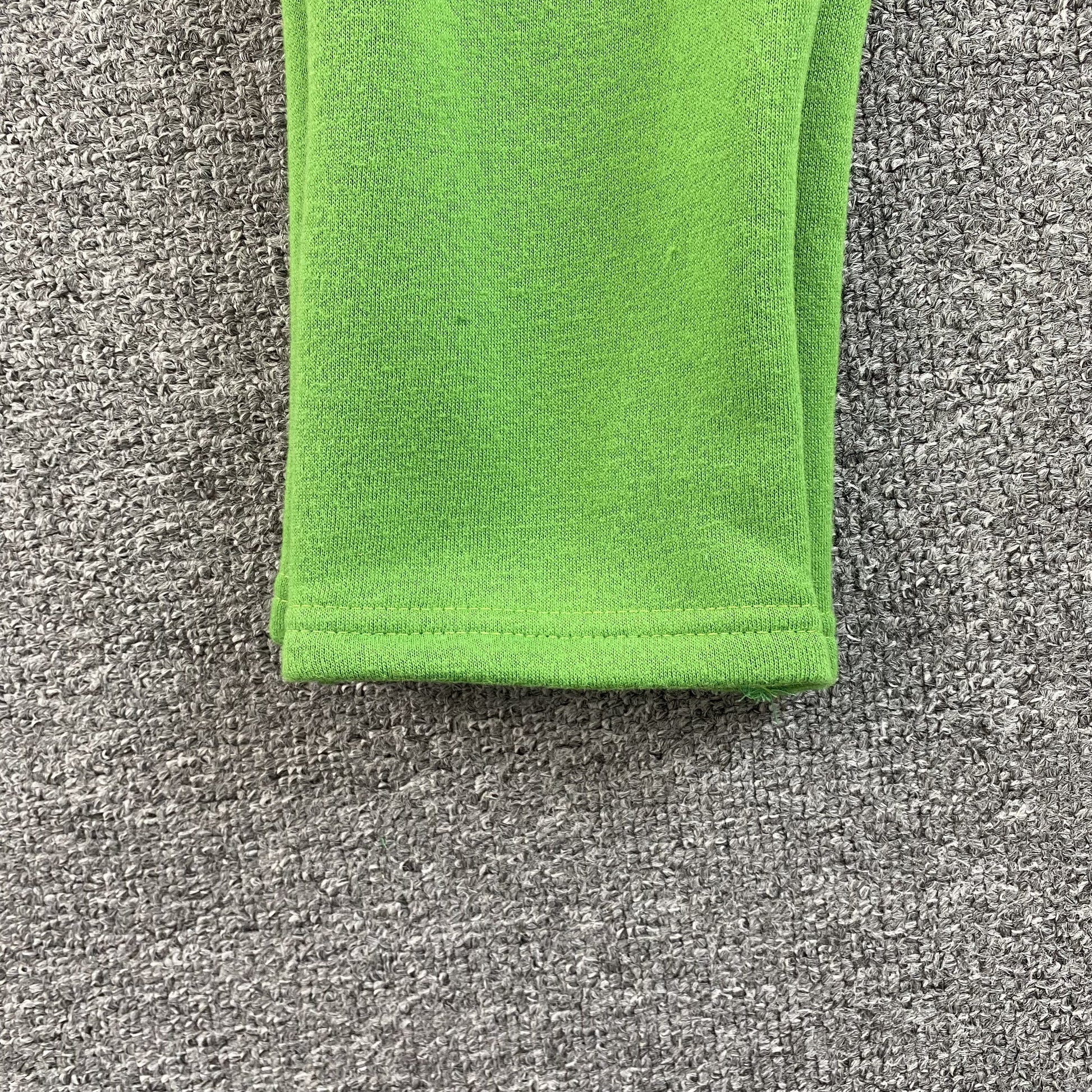 SYNA WORLD SWEATPANTS GREEN - Phantom Kicks