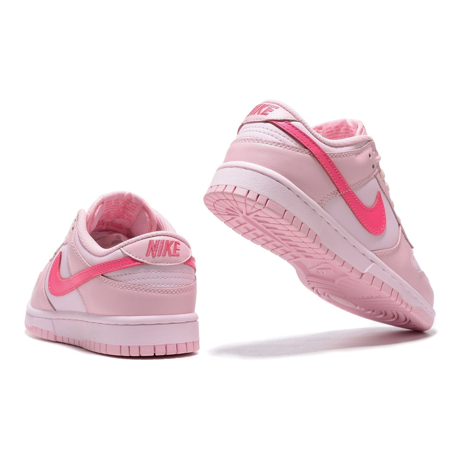 NIKE DUNK LOW x TRIPLE PINK - Phantom Kicks