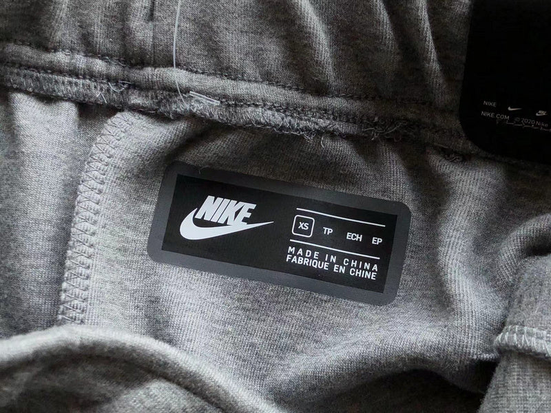 NIKE TECH FLEECE PANTS x WOLF GREY - Phantom Kicks
