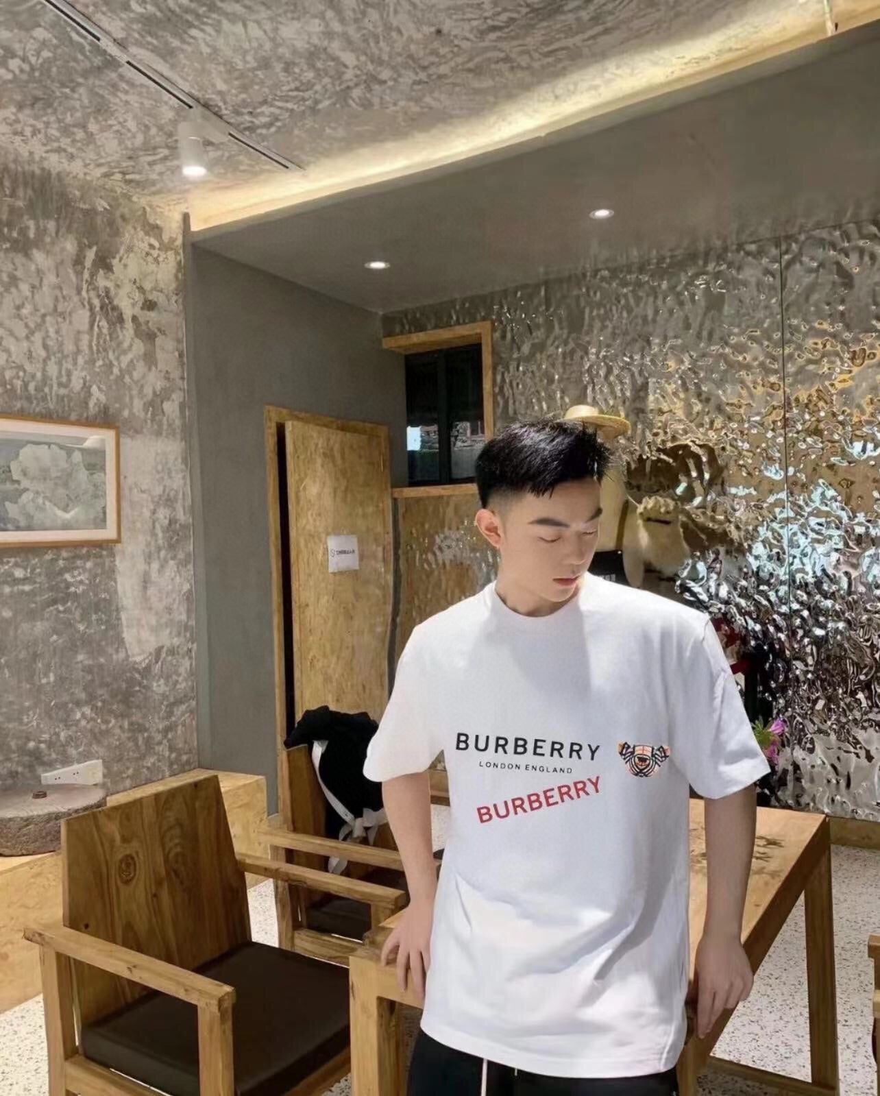 Burberry London England T-Shirt - White - Phantom Kicks