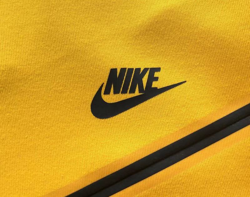 NIKE TECH FLEECE HOODIE x YELLOW - Phantom Kicks