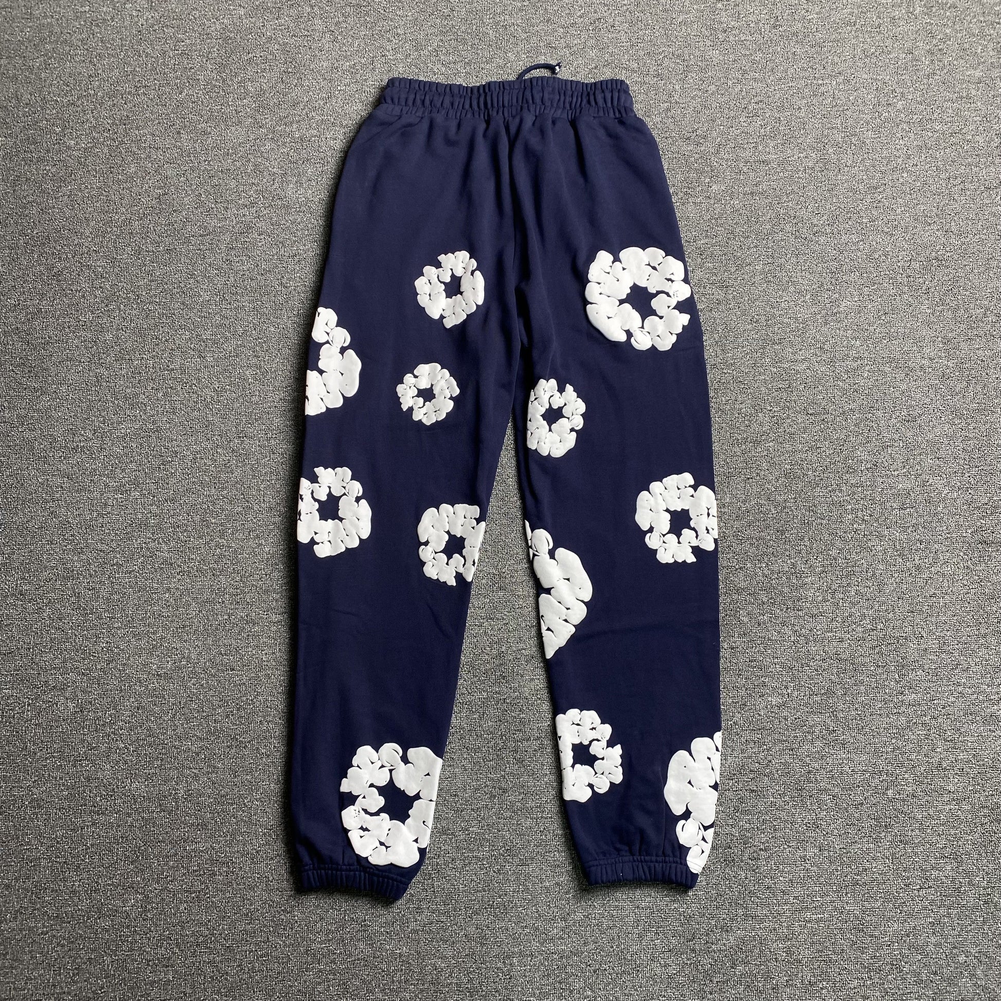 DENIM TEARS COTTON WREATH SWEATPANTS NAVY - Phantom Kicks