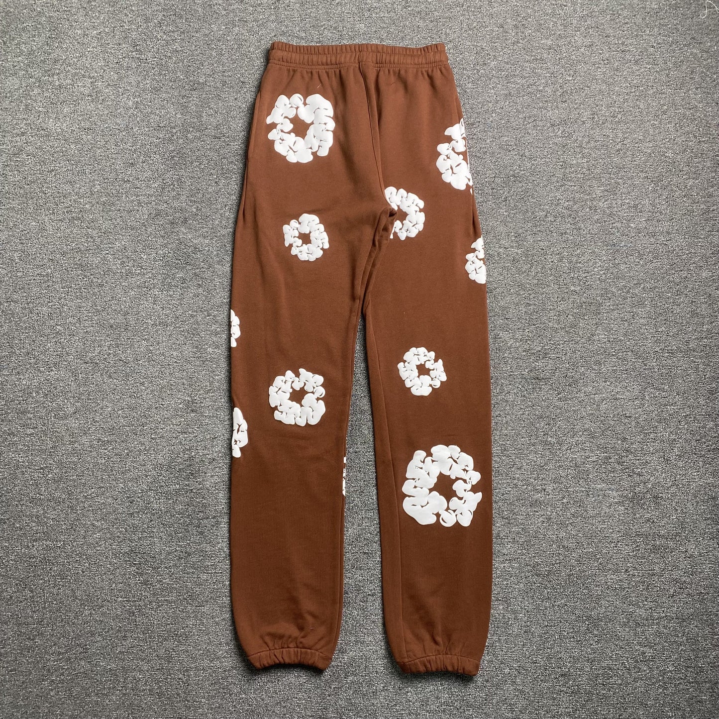 DENIM TEARS COTTON WREATH SWEATPANTS BROWN - Phantom Kicks