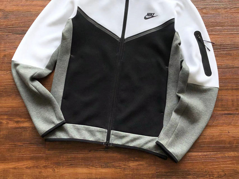 NIKE TECH FLEECE PANTS x WOLF GREY/WHITE/BLACK - Phantom Kicks