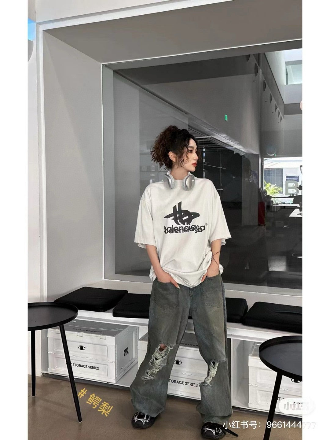 Balenciaga T-Shirt - Overlapping Logo - Phantom Kicks