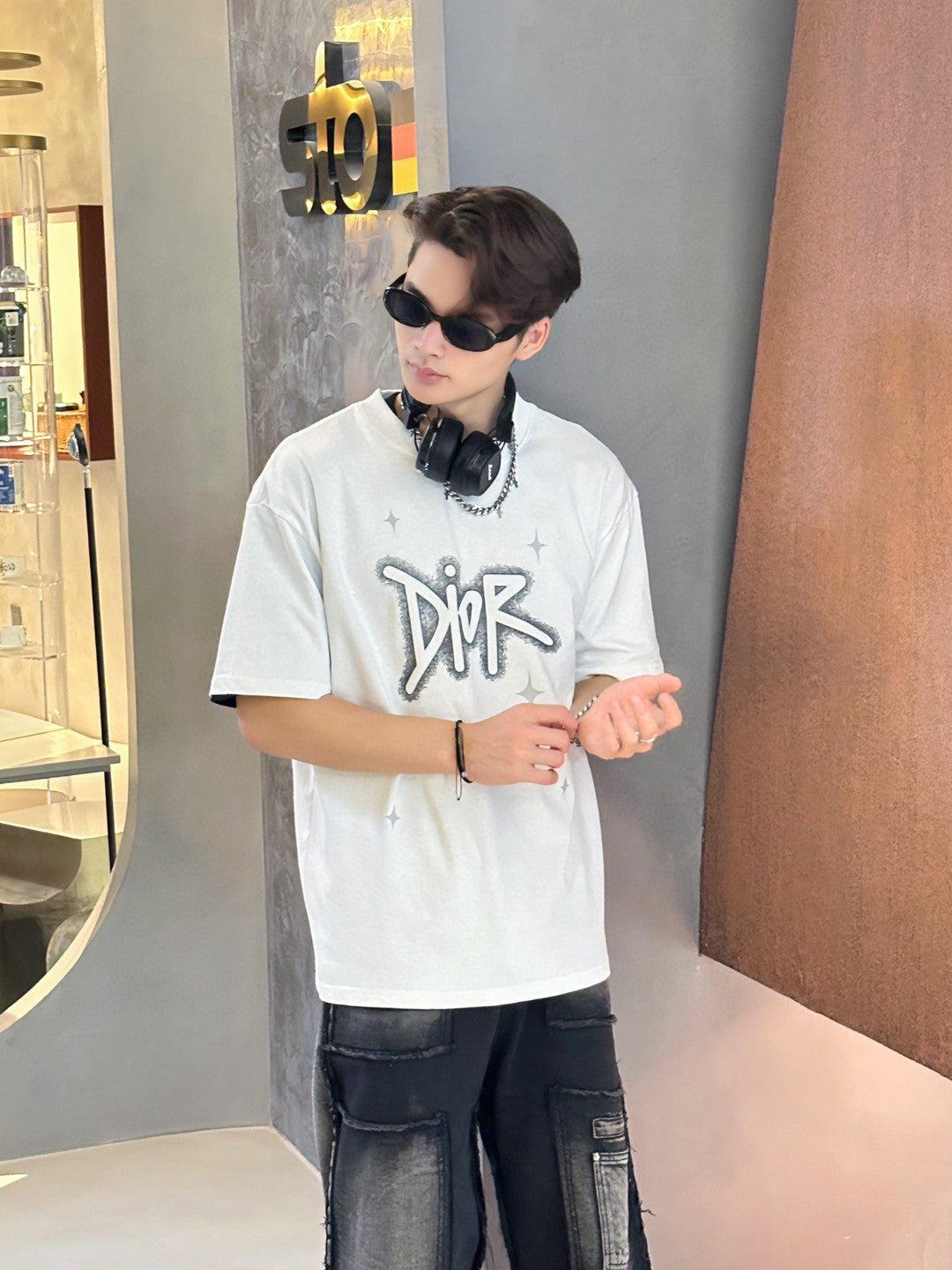 Gucci Bunny Graphic T-Shirt - Phantom Kicks