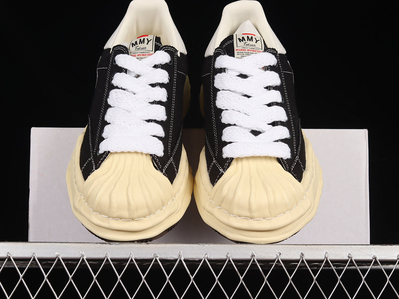 MAISON MIHARA YASUHIRO BLAKEY OG SOLE LEATHER LOW BEIGE BLACK - Phantom Kicks