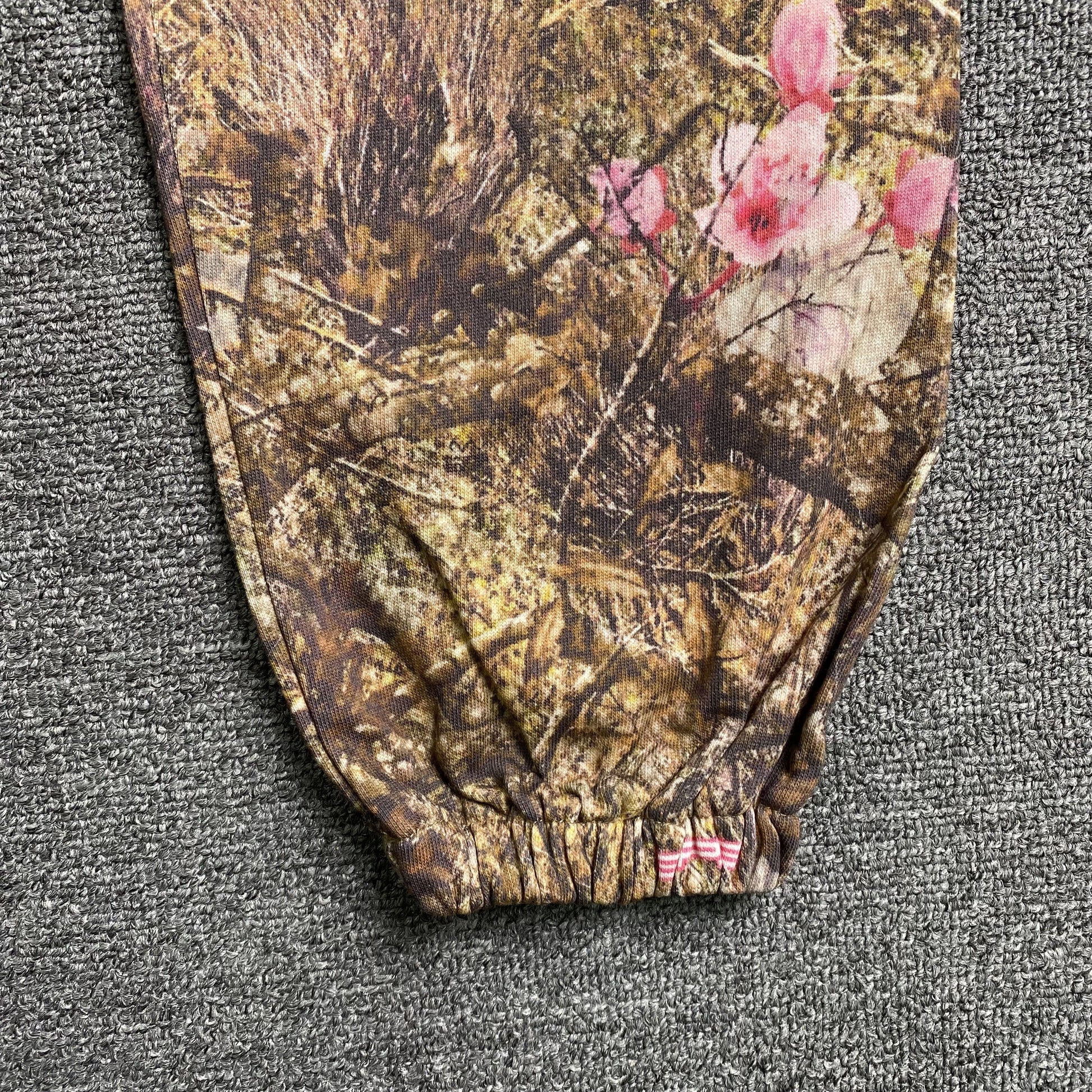 SP5DER REAL TREE OG WEB SWEATPANTS CAMO - Phantom Kicks