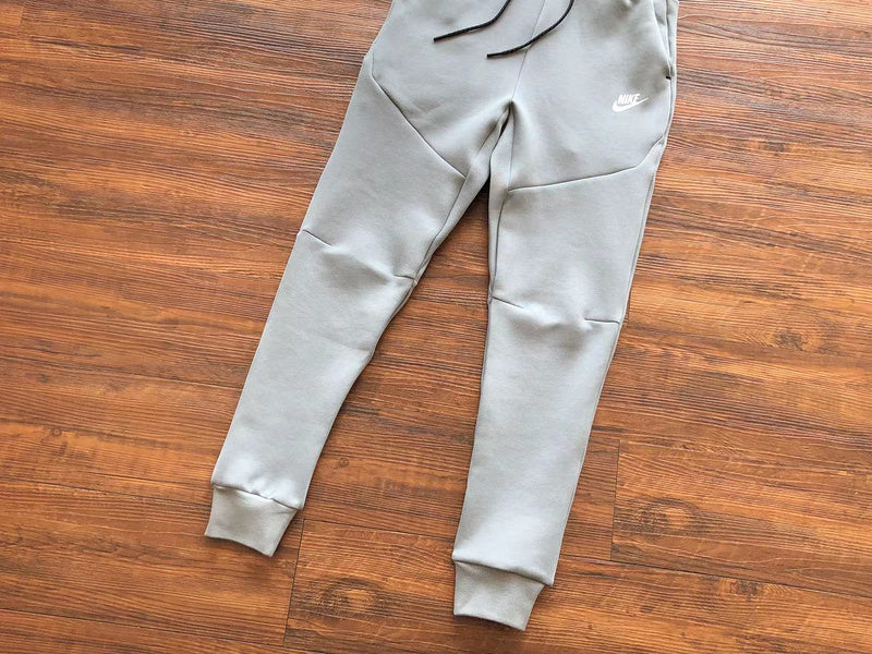 NIKE TECH FLEECE PANTS x GREY/WHITE - Phantom Kicks