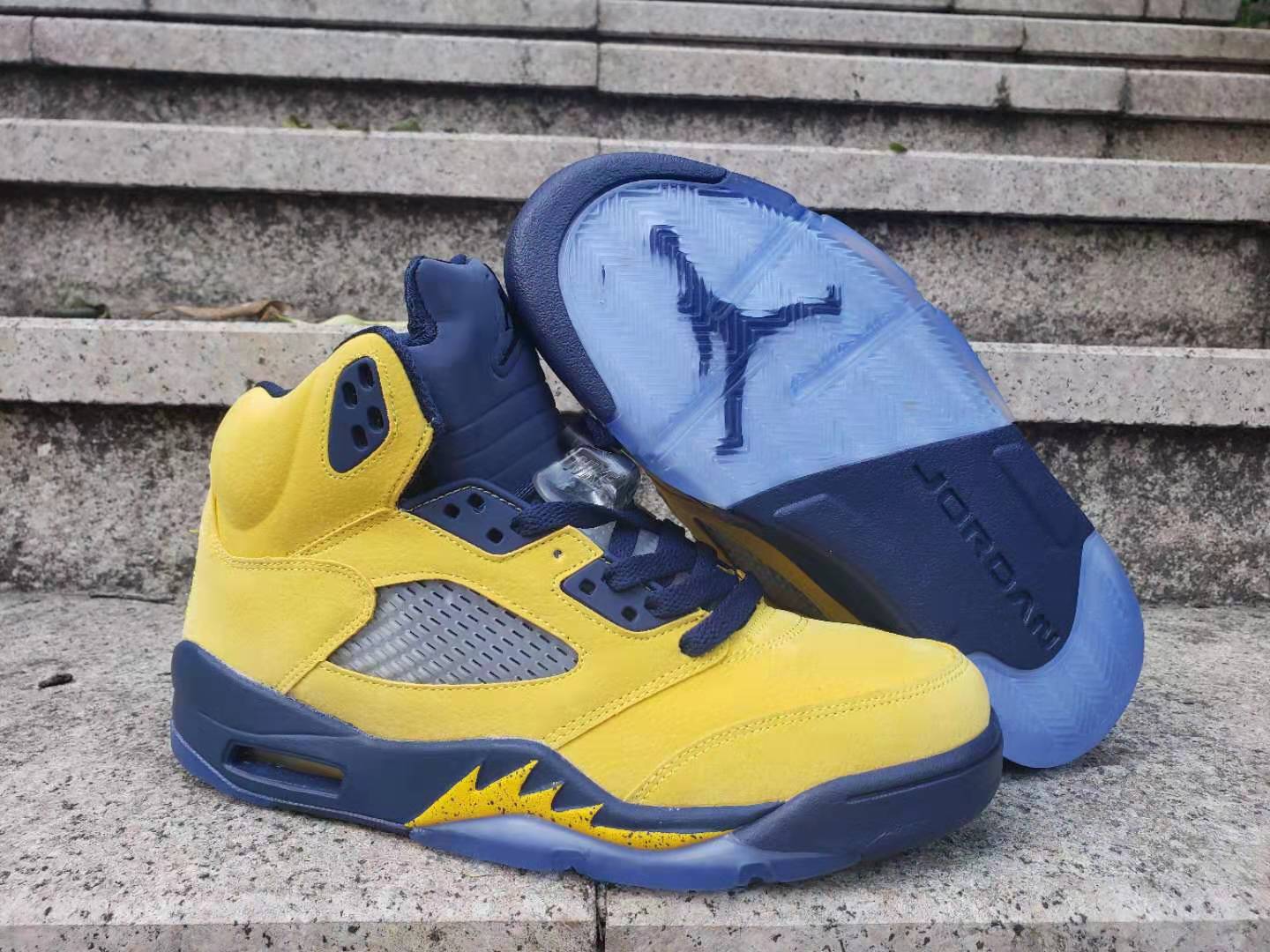 Jordan 5 Retro 'Michigan' - Phantom Kicks