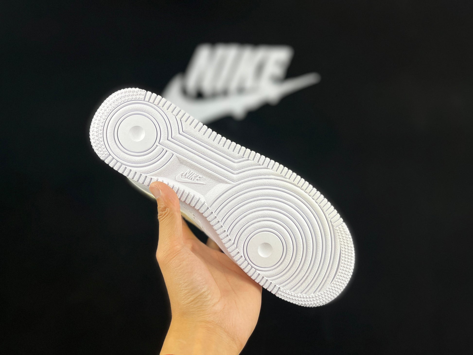 NIKE AIR FORCE 1 "Mini Swoosh White/Yellow" - Phantom Kicks