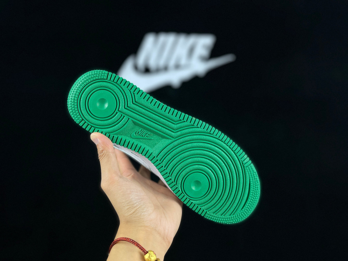 NIKE AIR FORCE 1 "Green" - Phantom Kicks