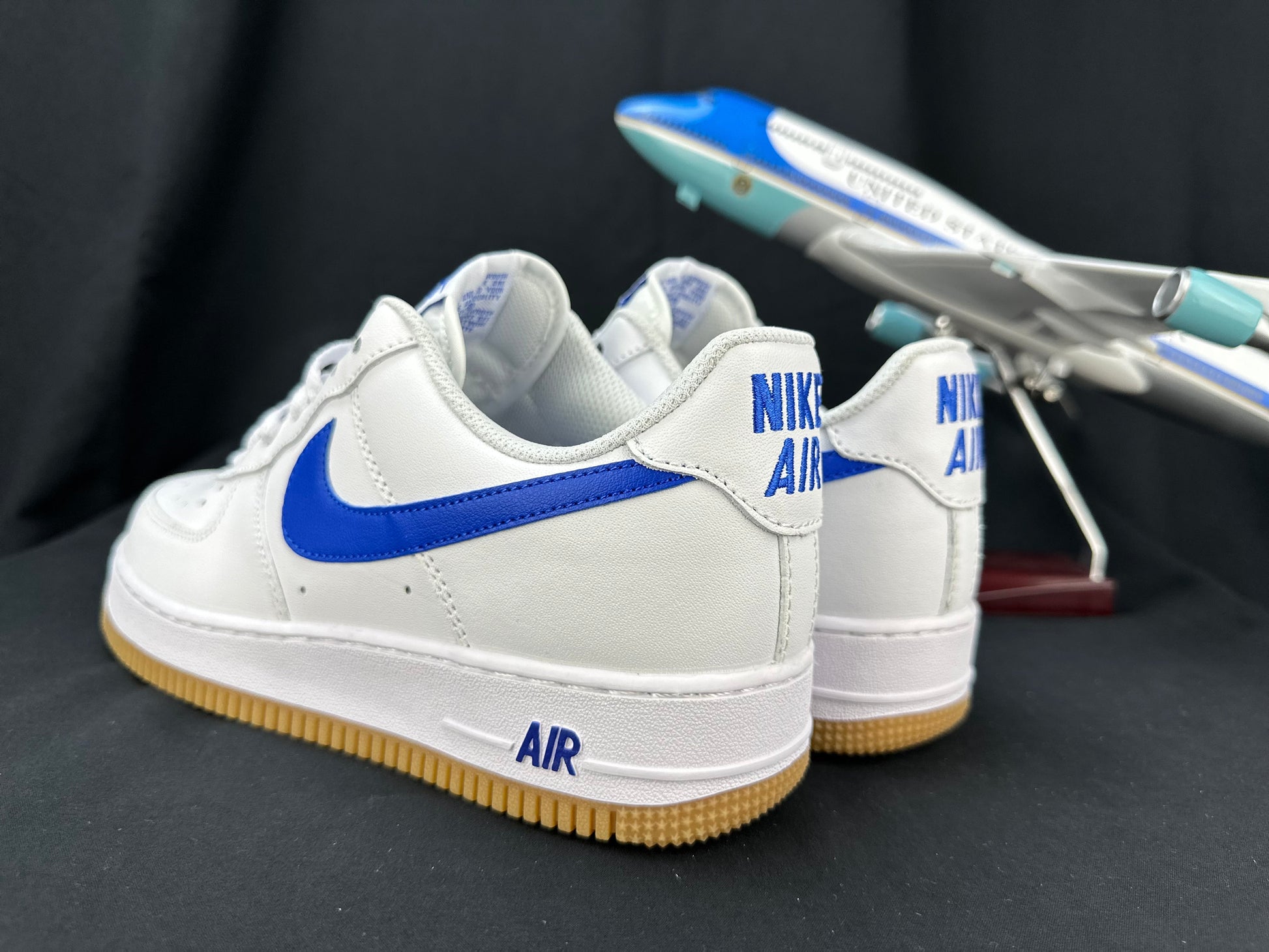 NIKE AIR FORCE 1 "Gum Sole White/Blue" - Phantom Kicks