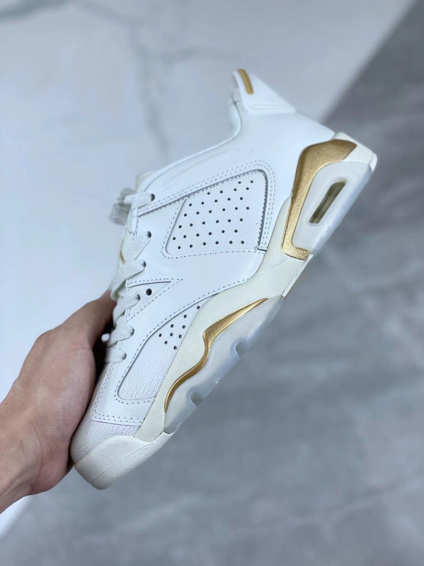 Jordan 6 Low "Metallic Gold" - Phantom Kicks