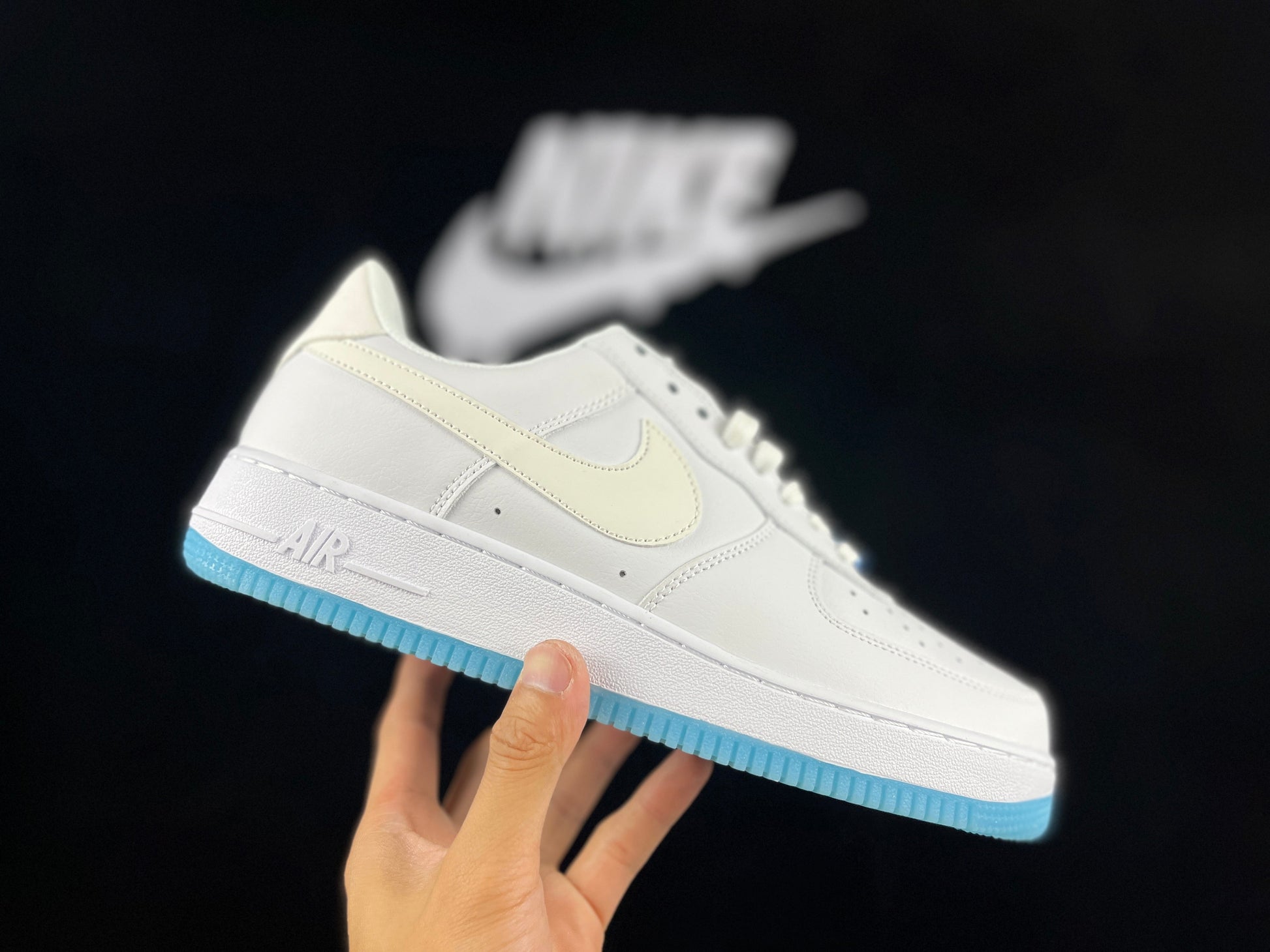 NIKE AIR FORCE 1 "White/Blue/Pink Thermochromatic" - Phantom Kicks