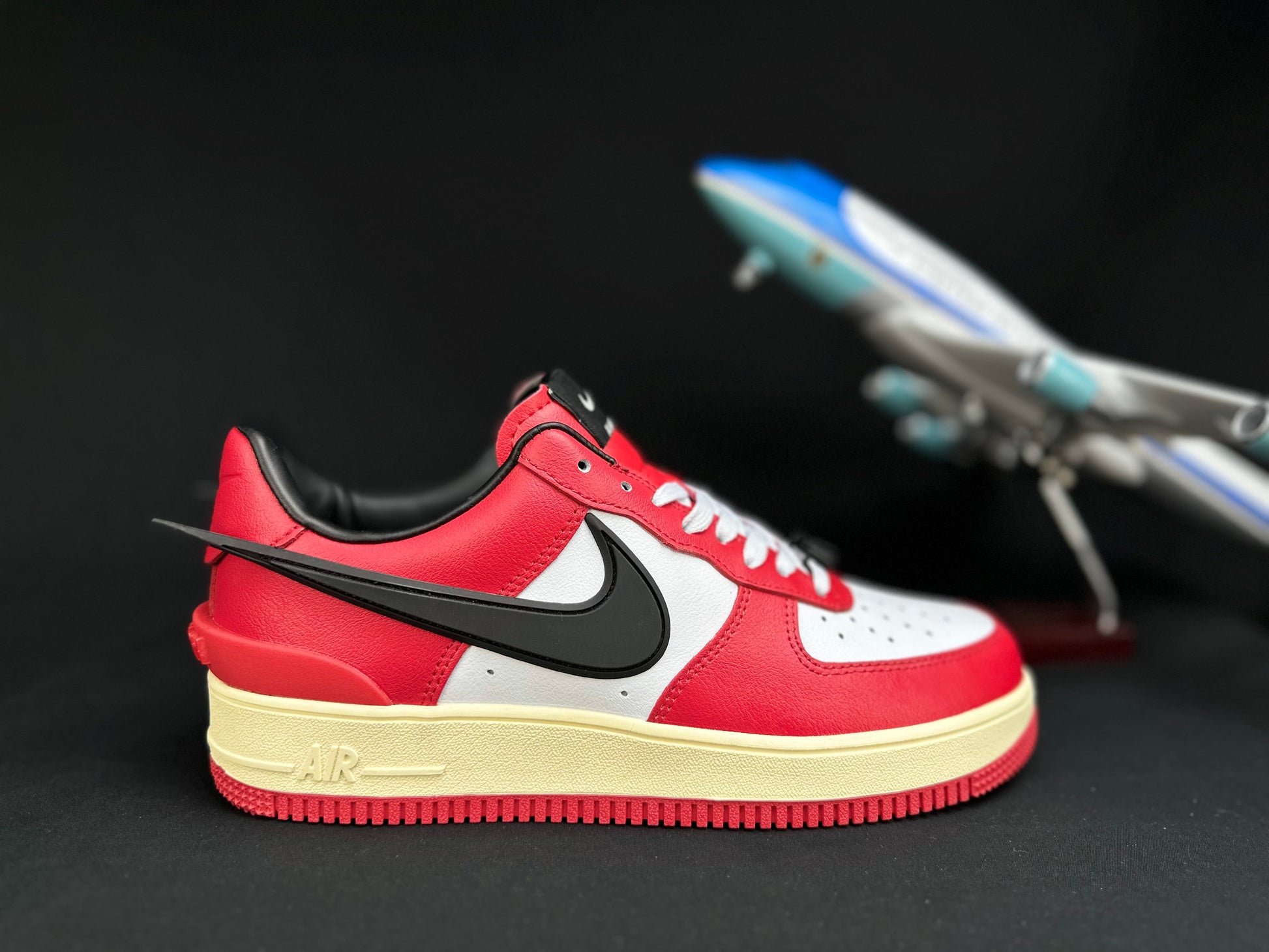 NIKE AIR FORCE 1 "Big Swoosh Red" - Phantom Kicks