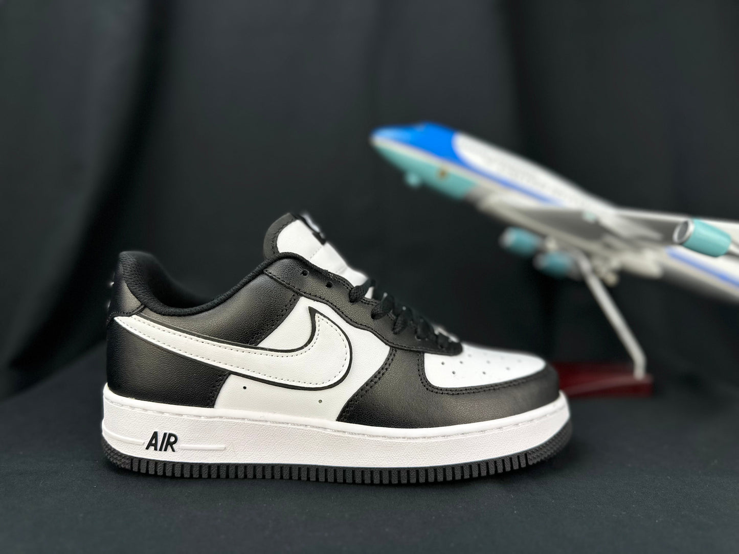 NIKE AIR FORCE 1 "Double Swoosh Panda" - Phantom Kicks