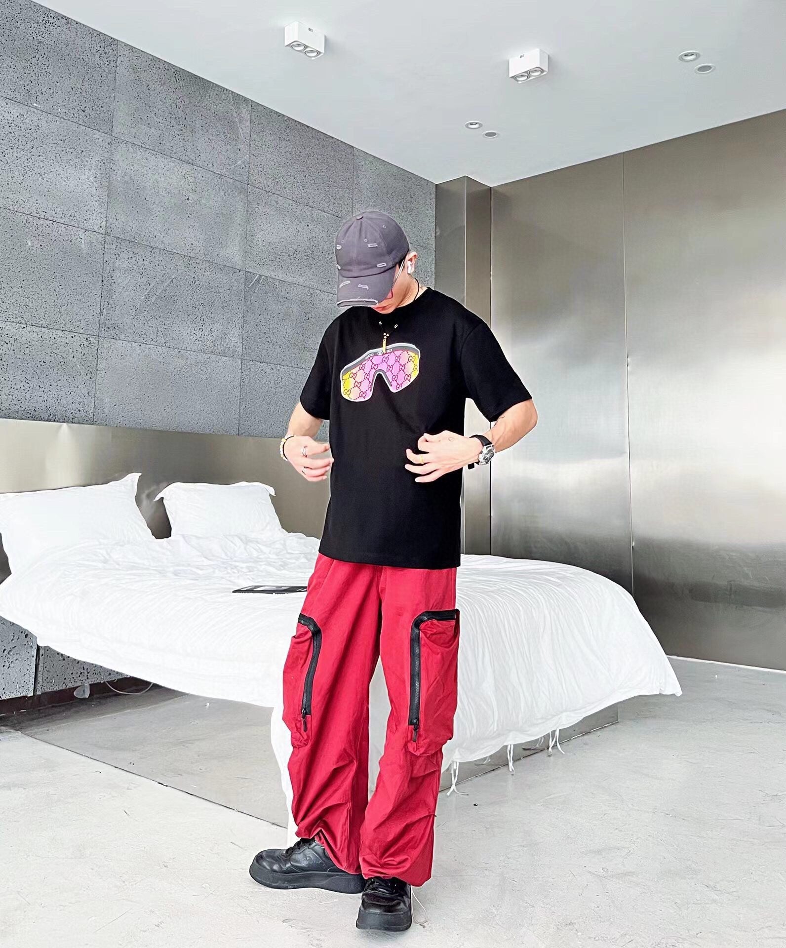 Gucci Sunglasses Graphic T-Shirt - Black - Phantom Kicks
