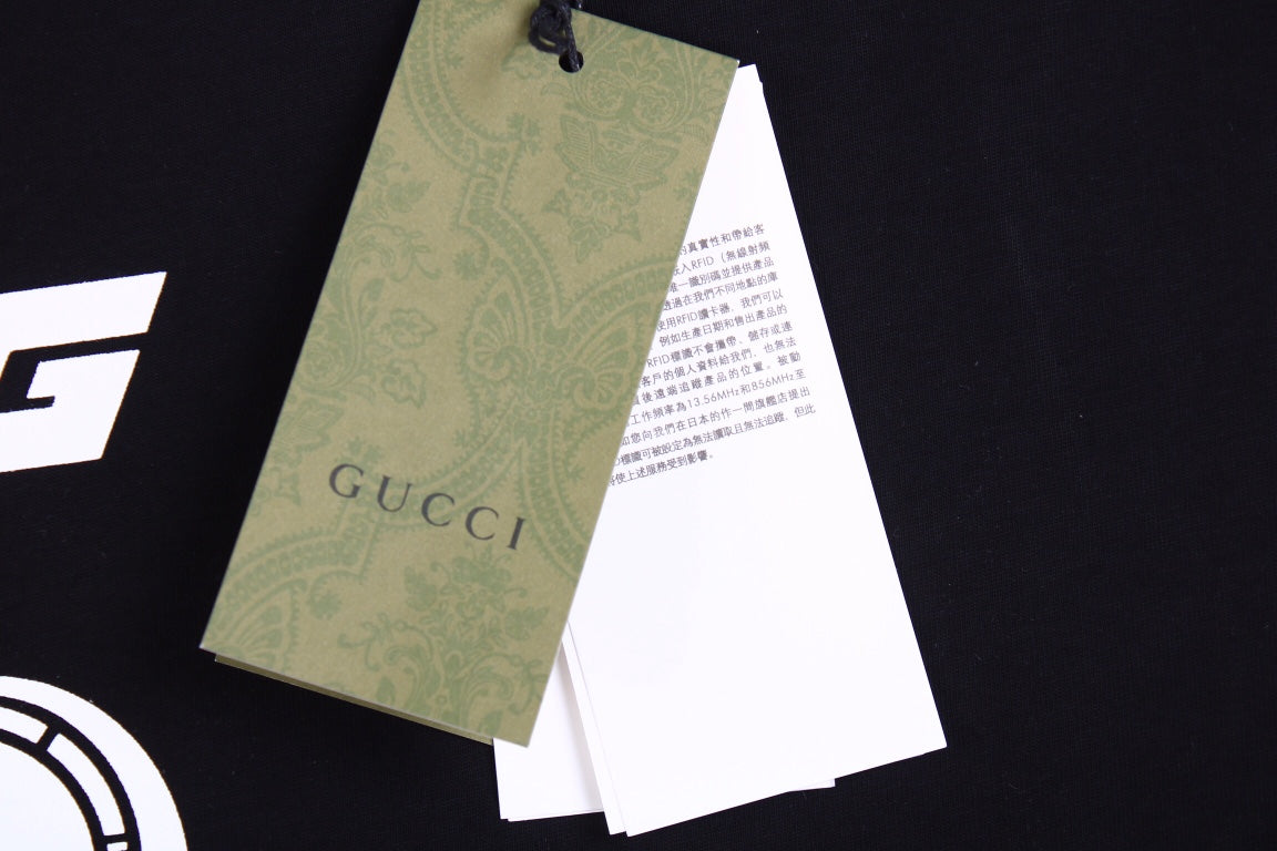 Gucci Graphic Logo T-Shirt (Black) - Phantom Kicks