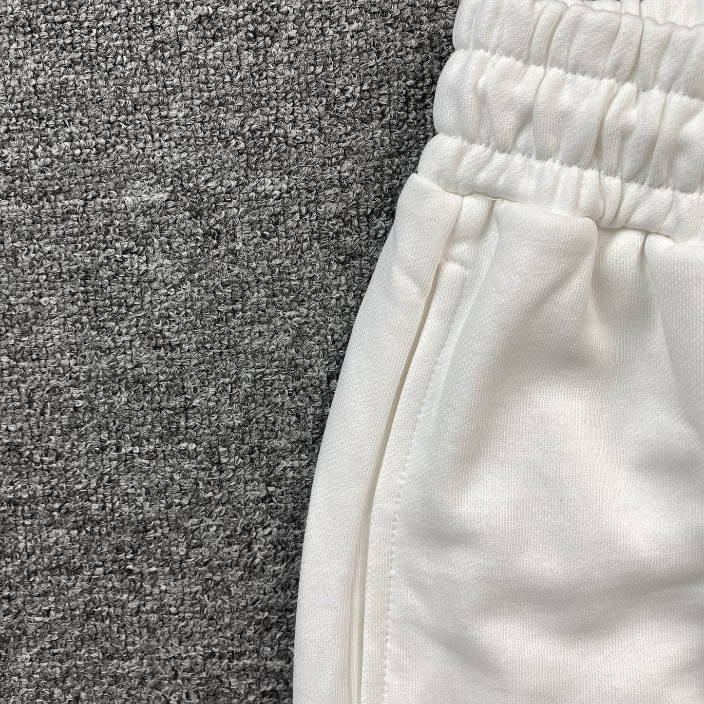 DENIM TEARS COTTON WREATH SWEATPANTS WHITE - Phantom Kicks