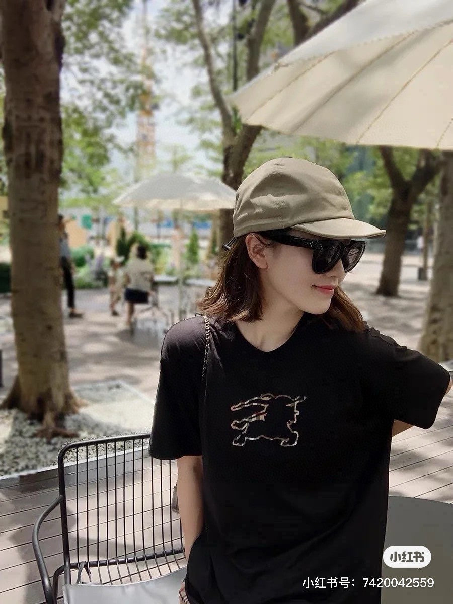 Burberry Knight Logo Black T-Shirt - Phantom Kicks