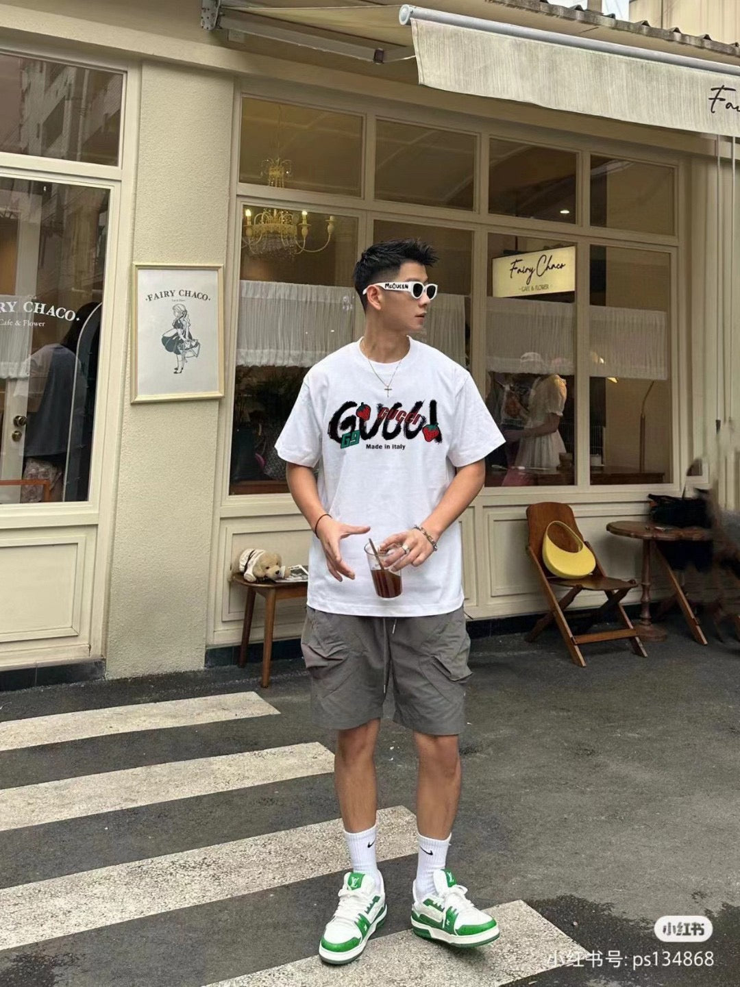 Gucci Strawberry Logo T-Shirt (Beige) - Phantom Kicks
