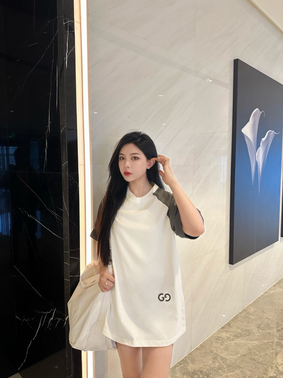 Gucci Two-Tone T-Shirt with GG Logo - Phantom Kicks