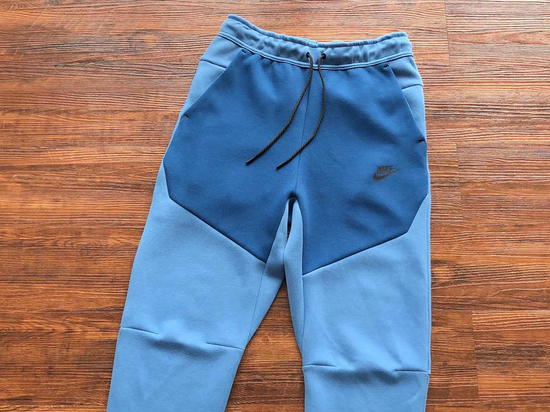 NIKE TECH FLEECE PANTS x DUTCH BLUE/COURT BLUE - Phantom Kicks