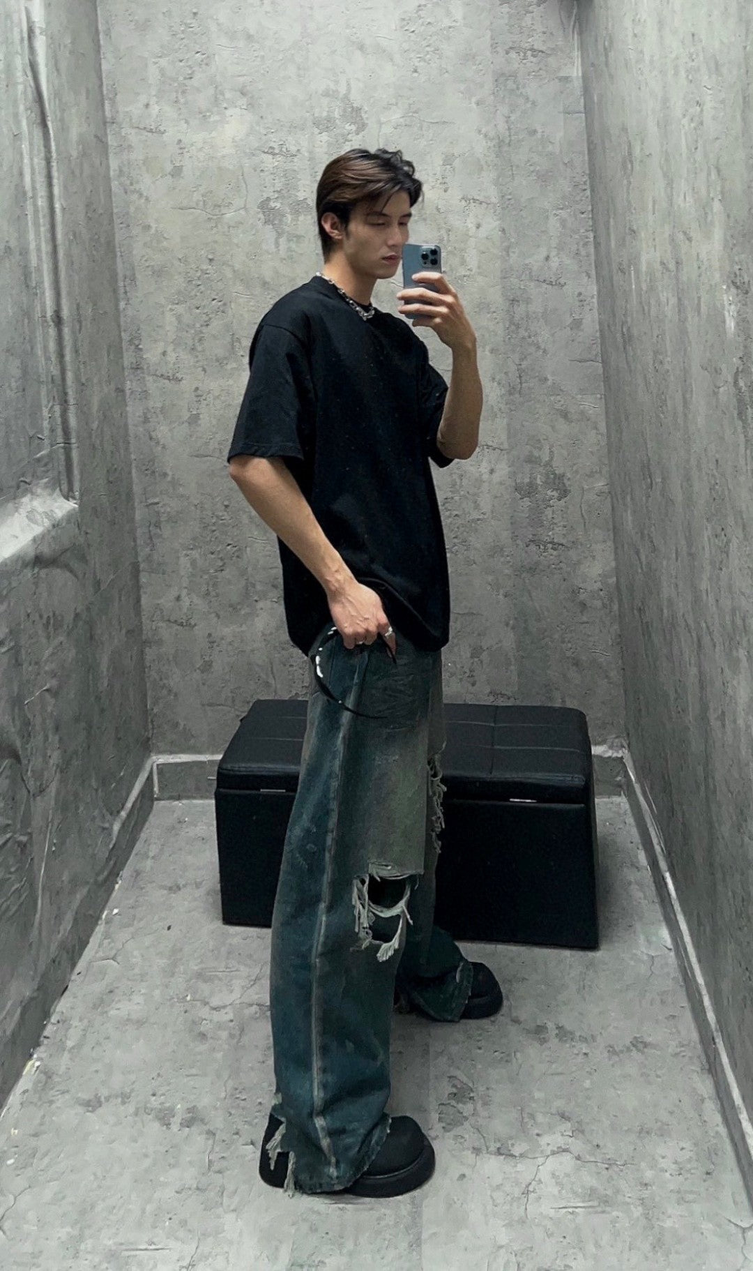 Balenciaga Plain Black T-Shirt - Phantom Kicks