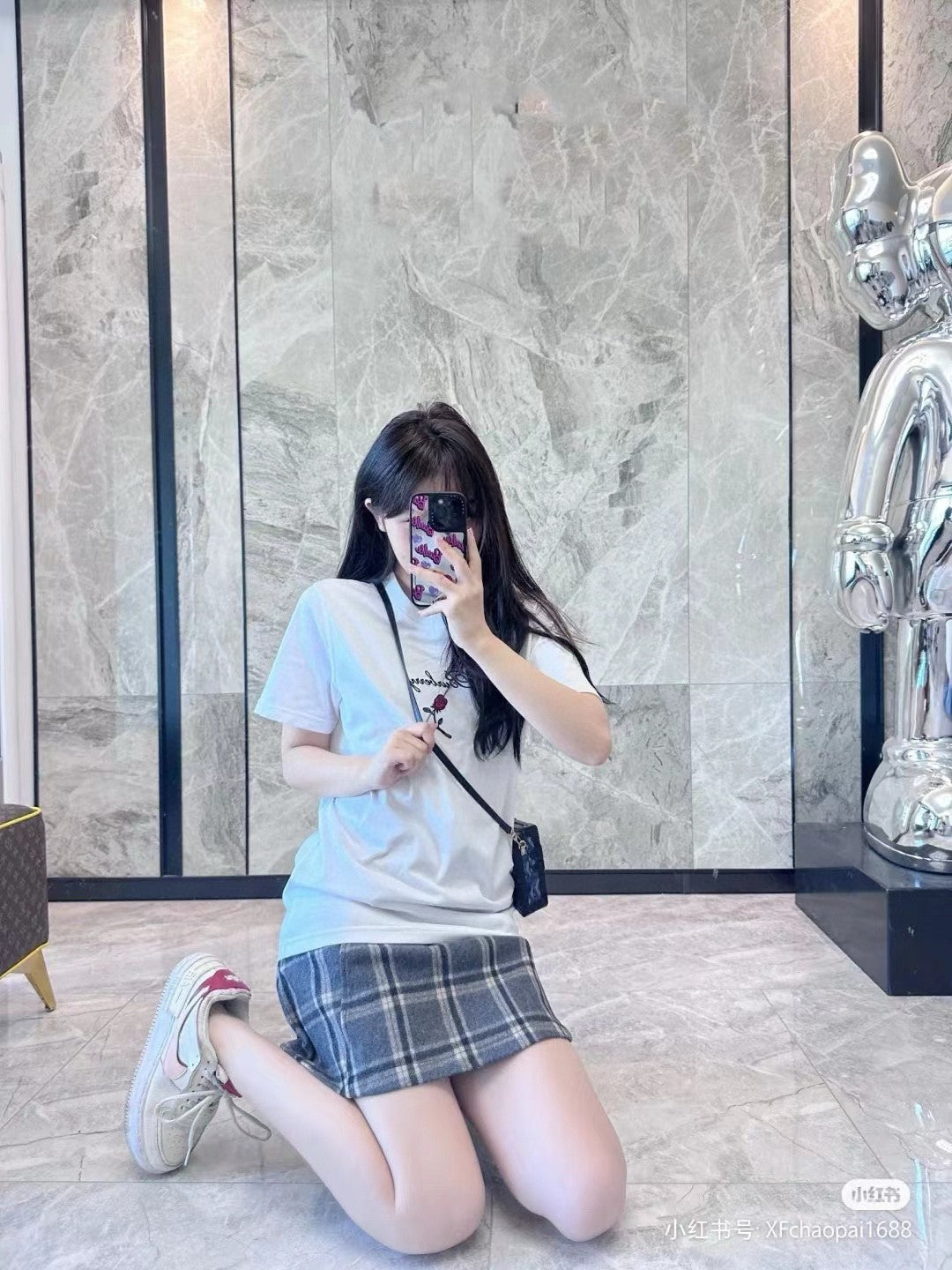 Burberry Rose Logo T-Shirt (White) - Phantom Kicks