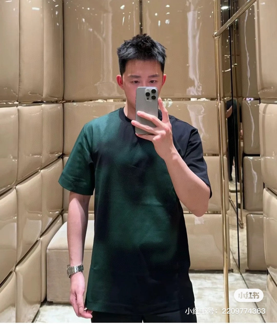 Burberry Gradient Equestrian Logo Black T-Shirt - Phantom Kicks