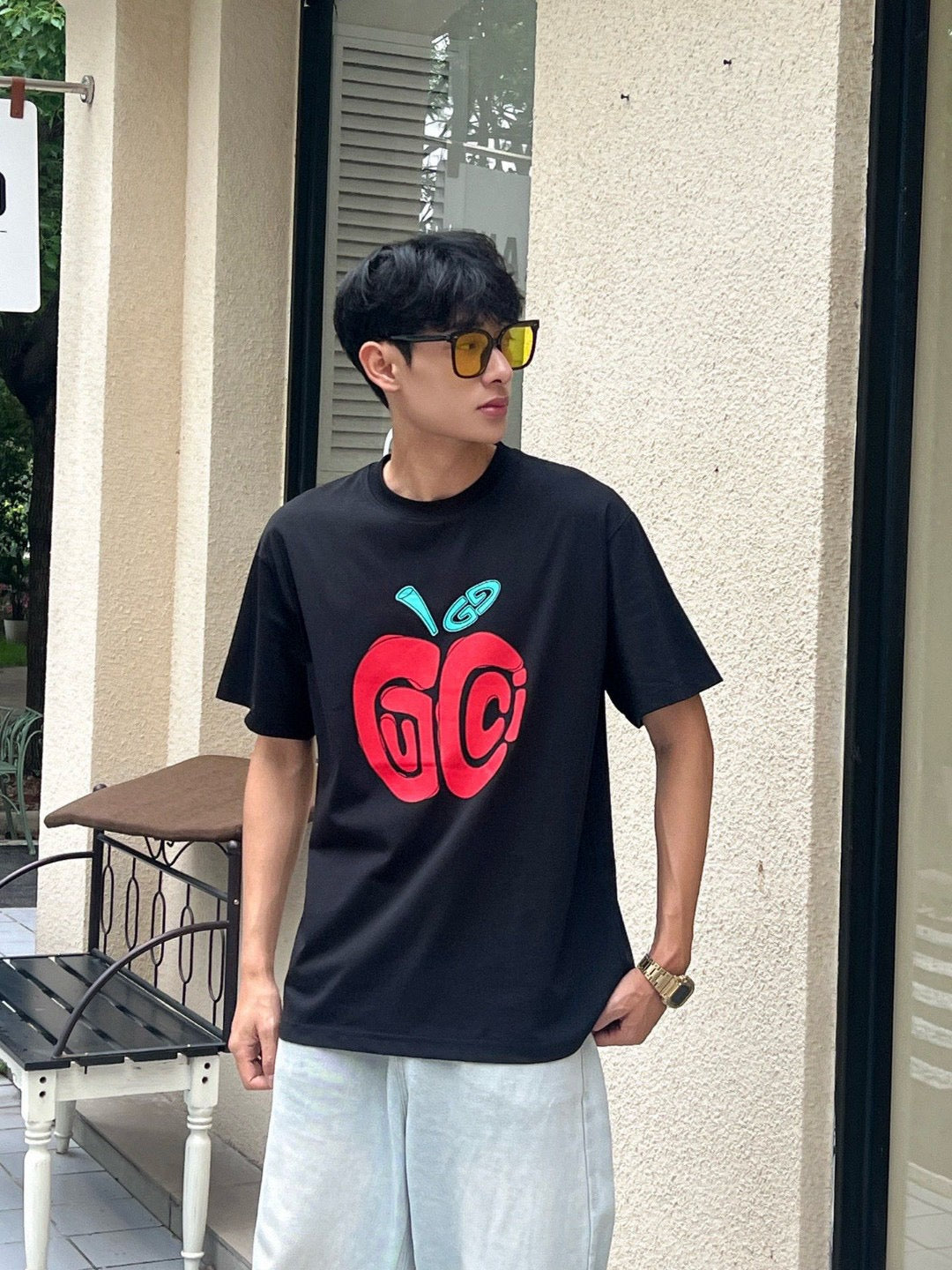 Gucci Apple Logo T-Shirt (Black) - Phantom Kicks