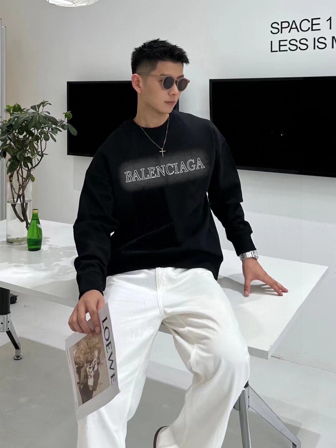 Balenciaga Sweatshirt - Phantom Kicks