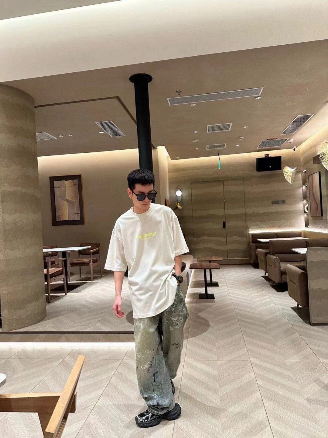 Balenciaga T-Shirt - Phantom Kicks