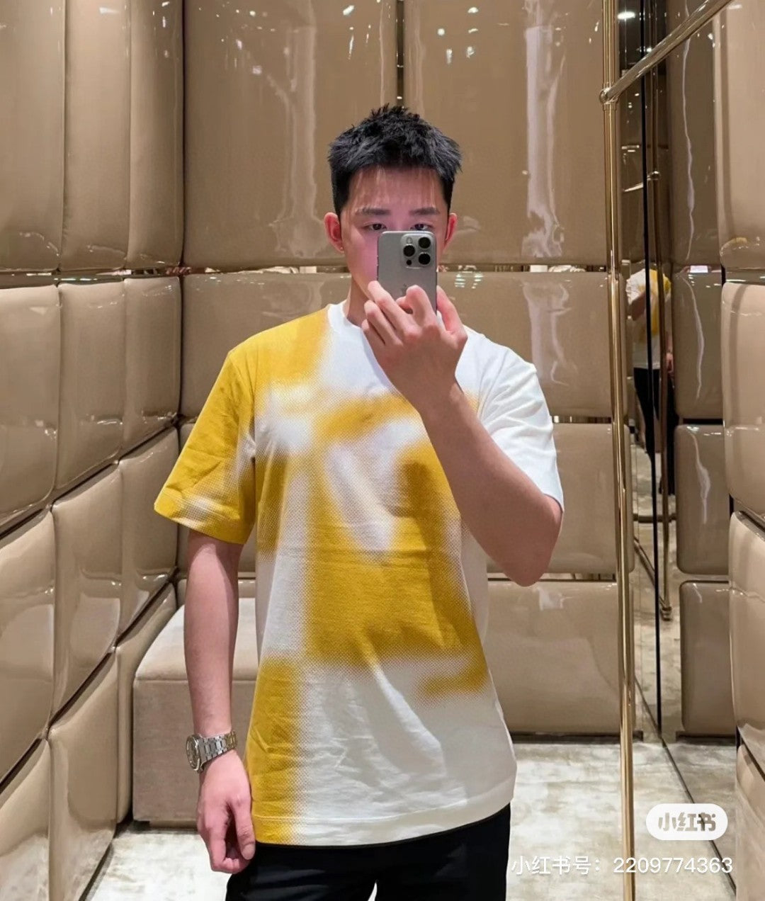 Burberry Gradient Equestrian Logo T-Shirt - Phantom Kicks