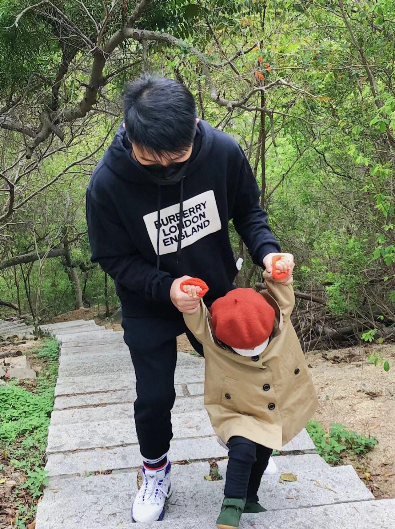 Burberry Black Hoodie with Logo - Phantom Kicks